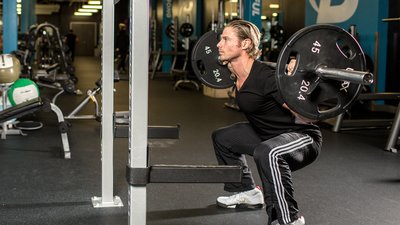 Why Shallow Squats Are Robbing Your Legs Of Growth